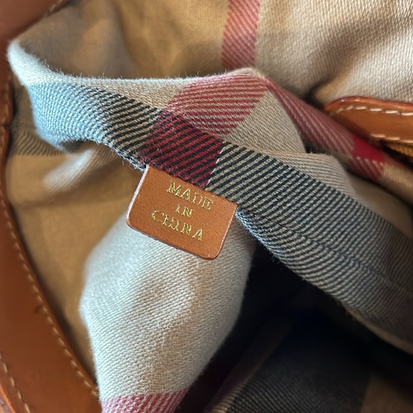 BURBERRY Straw Leather Pocket Tote - Picture 7 of 7